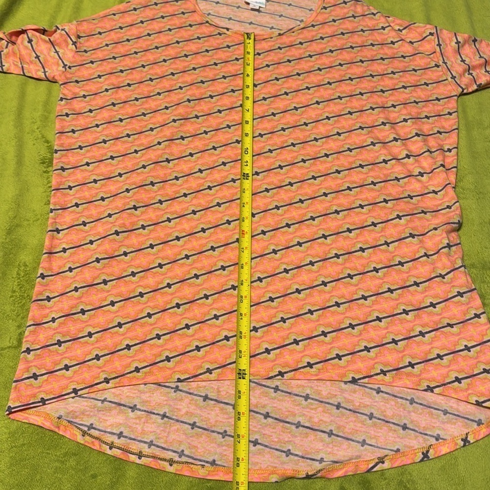 Lularoe Irma High Low Oversized Shirt Top Orange and Purple Faded Design Sz M - Picture 7 of 7